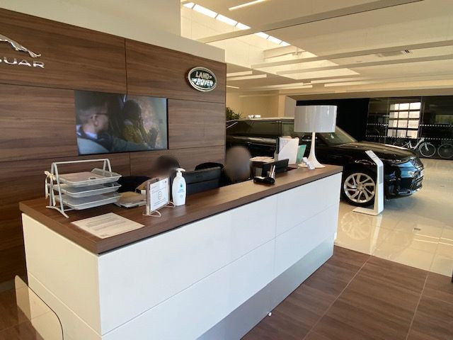 contenu/references/Concession automobile/11caenjlr/IMG_5041_resultat.jpg